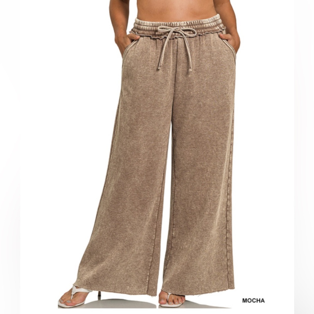 136  NEW 1X -3X  Zenana mocha ACID WASH FLEECE
PALAZZO SWEATPANTS
POCKETS